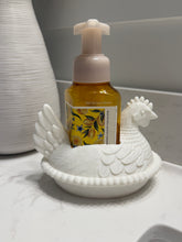 Load image into Gallery viewer, Nesting Hen Soap Holder
